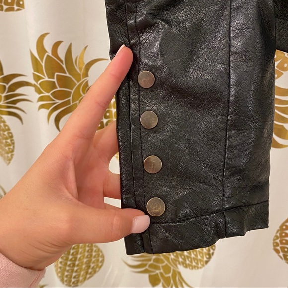 Black VEGAN leather jacket- Small - Picture 9 of 10